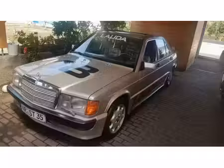 Mercedes-Benz 190 2.3 185