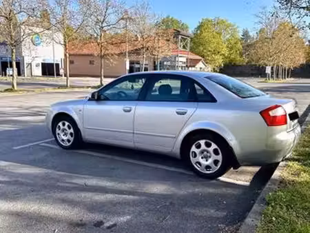 Audi A4 1.6 102