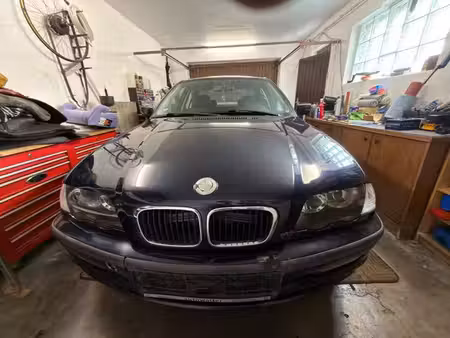 BMW Série 3 318i 1.9 118