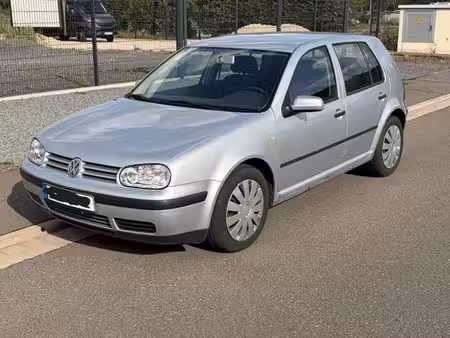 Volkswagen Golf 1.4 75 Base