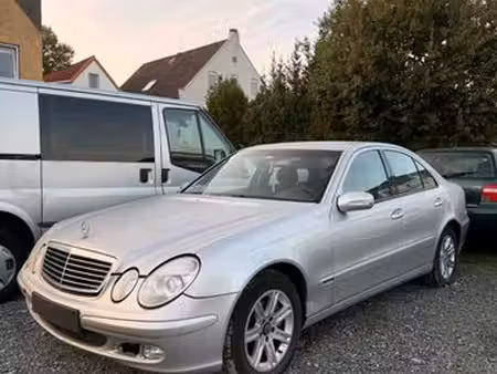 Mercedes-Benz Classe E E 220 2.1 150