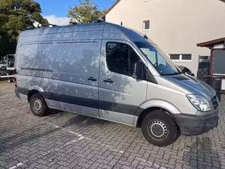 Mercedes-Benz Sprinter 2.1 129