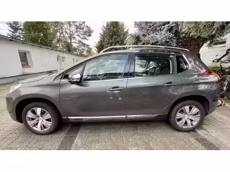 Peugeot 2008 1.2 VTi 82 Allure