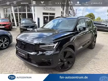 Volvo XC40 B3 2.0 163 Black Edition