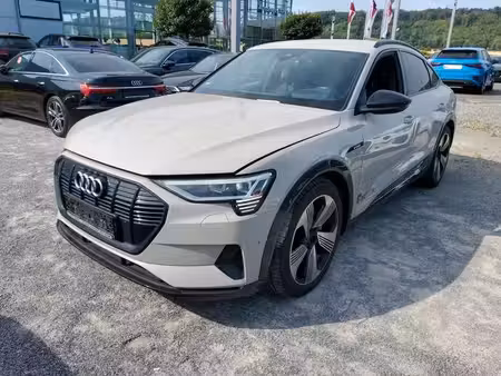 Audi e-tron S 408 S line quattro