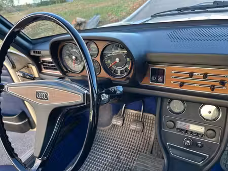Audi 100 