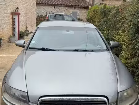 Audi A6 V6 2.5 TDI 155