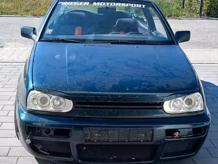 Volkswagen Golf 1.8 90