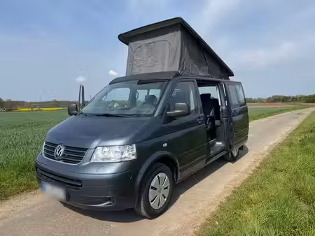 Volkswagen Transporter T5 California 2.5 TDI 131