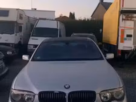 BMW Série 7 745i 4.4 333