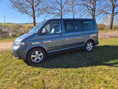 Volkswagen Transporter T5 2.5 TDI 174