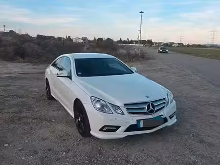 Mercedes-Benz Classe E E 200