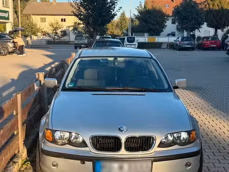 BMW Série 3 318i 2.0 143