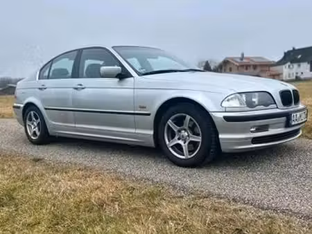 BMW Série 3 320i 2.2 170