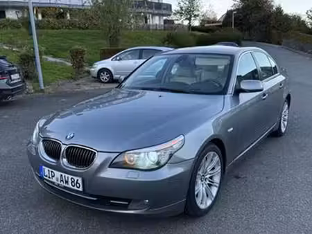 BMW Série 5 530i 3.0 272
