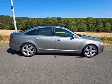 Audi A6 quattro
