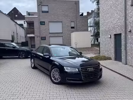 Audi A8 V8 4.2 TDI 385 quattro