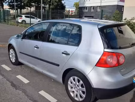 Volkswagen Golf 1.9 TDI 105
