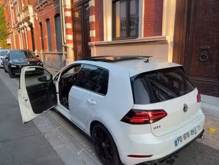 Volkswagen Golf GTI 2.0 245