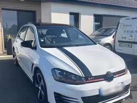 Volkswagen Golf GTI 2.0 TFSI 230 Performance
