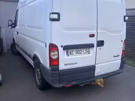 Renault Master 2.5 dCi 120