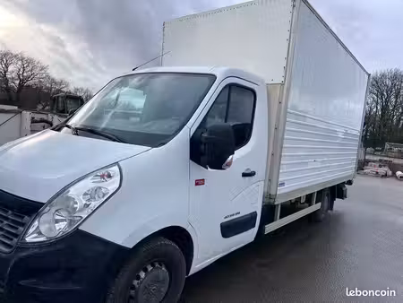 Renault Master 2.3 dCi 135