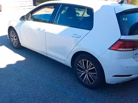 Volkswagen Golf 136