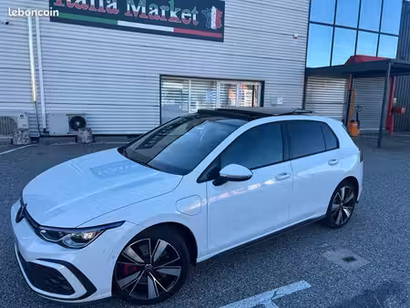 Volkswagen Golf GTE 1.4 245