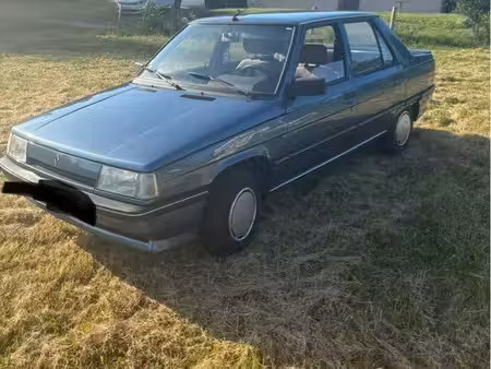Renault R9 