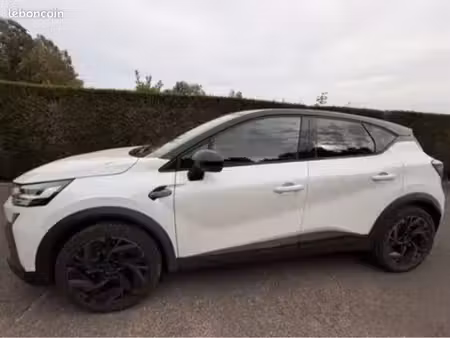 Renault Captur E-Tech 1.6 145 Esprit Alpine
