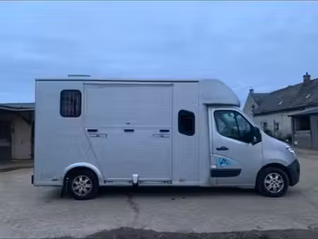 Renault Master 2.3 dCi 165