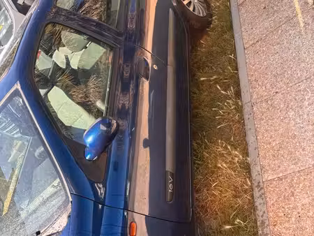Renault Clio 75