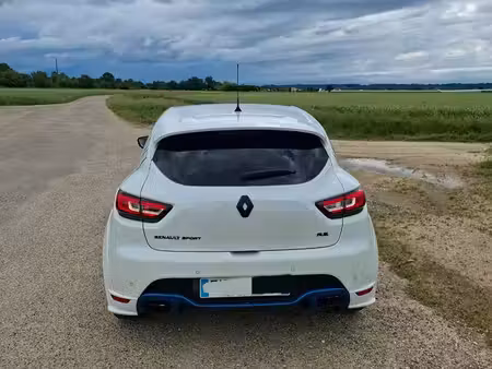 Renault Clio RS 1.6 T 200