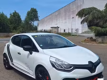 Renault Clio RS 1.6 T 200
