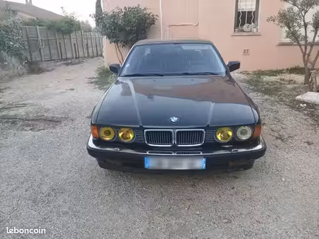 BMW Série 7 750i V12 5.0 300