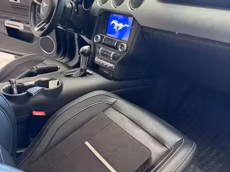 Ford Mustang GT V8 5.0 421