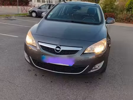 Opel Astra 1.2 90