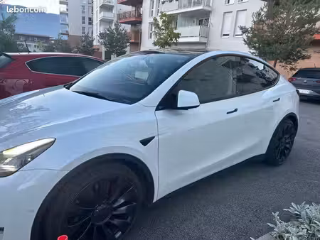 Tesla Model Y Performance 275 4x4