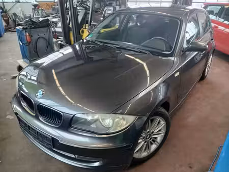 BMW Série 1 118i 2.0 143