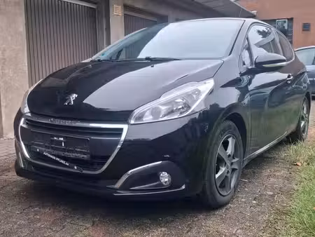 Peugeot 208 1.2 82