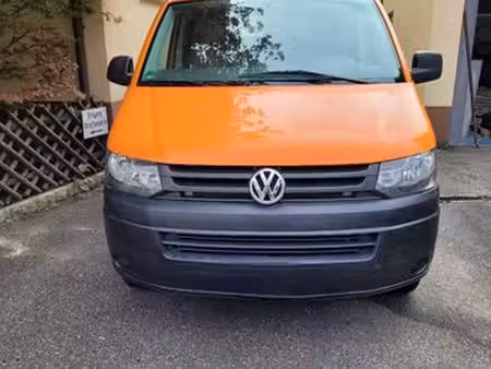 Volkswagen Transporter T5 2.0 TDI 84