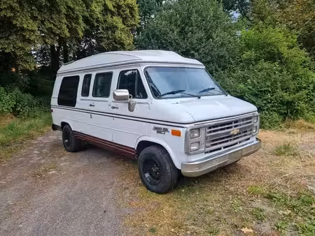 Chevrolet Chevy Van 
