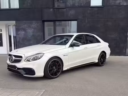 Mercedes-Benz Classe E E 63 AMG V8 5.5 585 4Matic