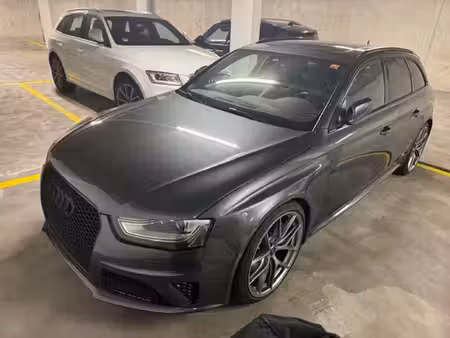 Audi A4 RS4 V8 4.2 450 quattro
