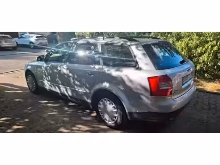 Audi A4 1.6 102