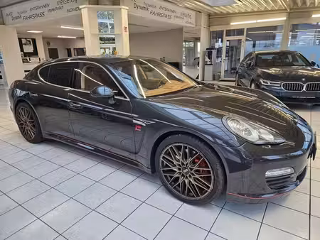 Porsche Panamera S V8 4.8 400