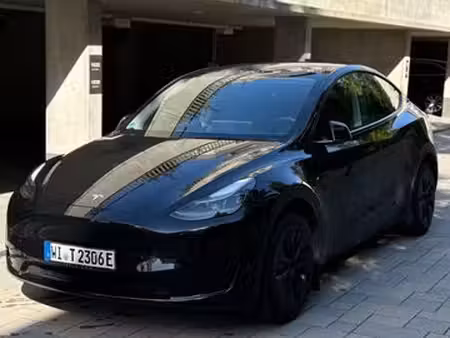 Tesla Model Y Standard