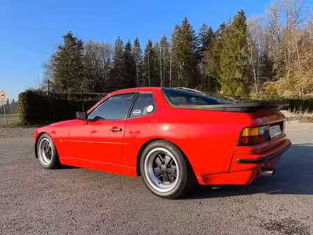 Porsche 944 