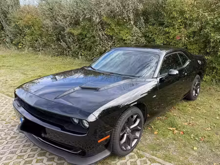 Dodge Challenger SXT Plus