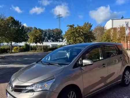 Toyota Verso 2.2 Executive